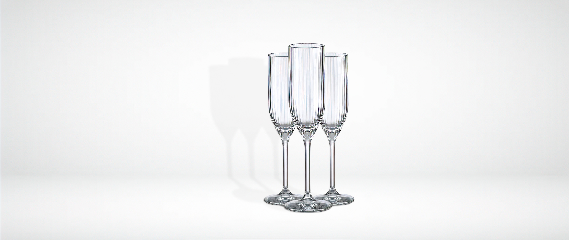 Okrossbara glas som rekommenderas för svalkande drycker vid pooler