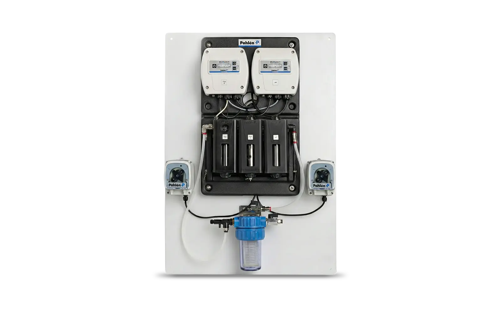 En frilagd bild på ett system för automatisk dosering där du enkelt övervakar klor- och pH-nivåer